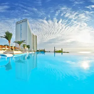 Hotel International Casino & Tower, Goudstrand